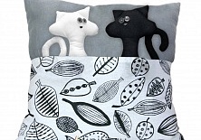 Подушка «Кошки в кармане» | Интернет-магазин изделий из льна «Линайф»